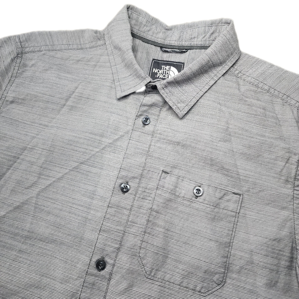The North Face Mens‎ Large Grey Short Sleeve Striped Button Up Shirt